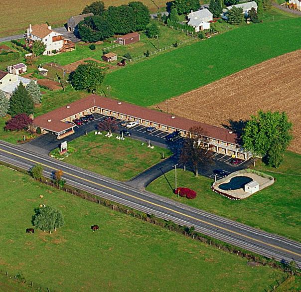 Amish Country Motel - image 4