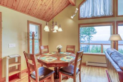 2 Bed 2 Bath Vacation home in Orcas Island - image 14