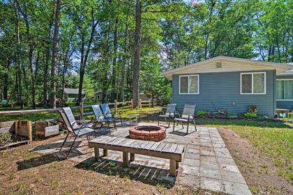 4- Season Home with Fire Pit Walk to Higgins Lake! - image 2