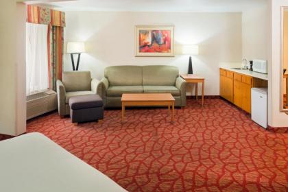 Holiday Inn Express Roseburg an IHG Hotel - image 10