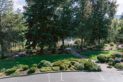 Riverfront Inn Roseburg - image 9