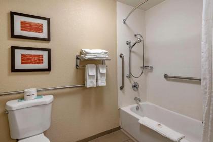 Comfort Inn Roseburg - image 12