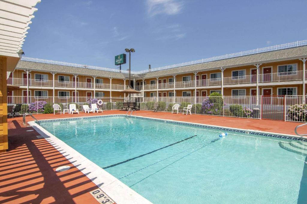 Quality Inn Central Roseburg - main image