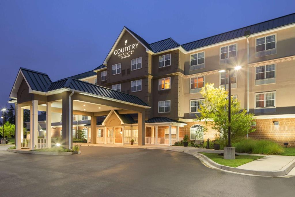 Country Inn & Suites by Radisson Baltimore North MD - main image