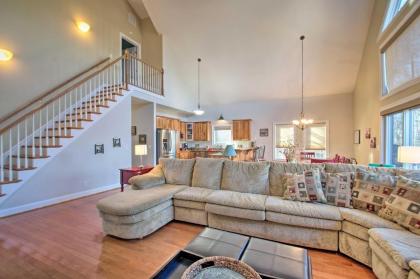 Blue Ridge Home with Mtn Views and On-Site Skiing! - image 12