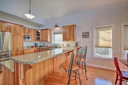 Blue Ridge Home with Mtn Views and On-Site Skiing! - image 15