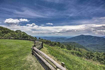 Blue Ridge Home with Mtn Views and On-Site Skiing! - image 2