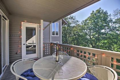 Pet-Friendly Condo Less Than 2 Mi to Ski Wintergreen!