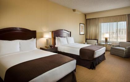 DoubleTree by Hilton Chicago O'Hare Airport-Rosemont - image 12