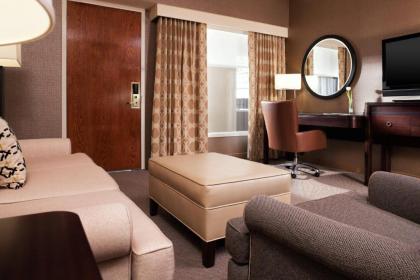 Sheraton Suites Chicago O'Hare - image 16