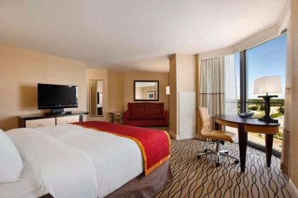 Hilton Rosemont Chicago O'Hare - image 3