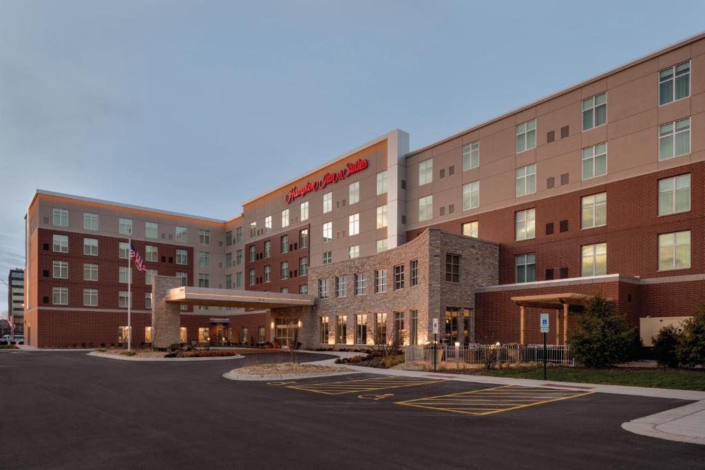 Hampton Inn & Suites Rosemont Chicago O'Hare - main image