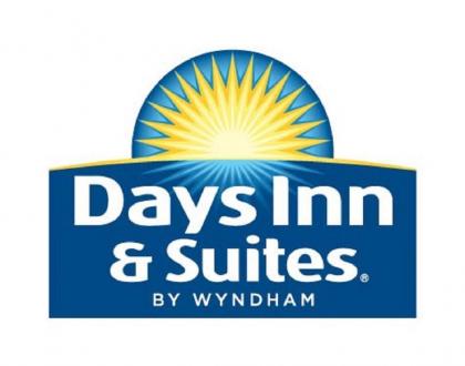 Days Inn by Wyndham Rosenberg - image 2