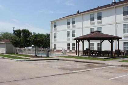 Motel 6-Rosenberg TX - image 10