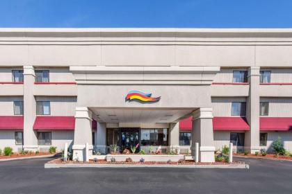 Hotel in Roseville Michigan