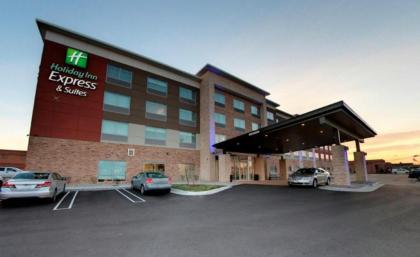 Holiday Inn Express  Suites   Detroit North   Roseville an IHG Hotel Michigan