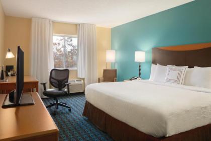 Fairfield Inn & Suites Minneapolis St. Paul/Roseville - image 6