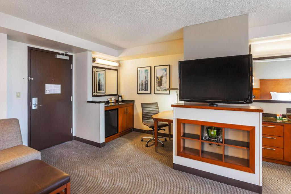 Hyatt Place Sacramento Roseville - image 6