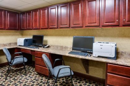 Hampton Inn & Suites Toledo-Perrysburg - image 12