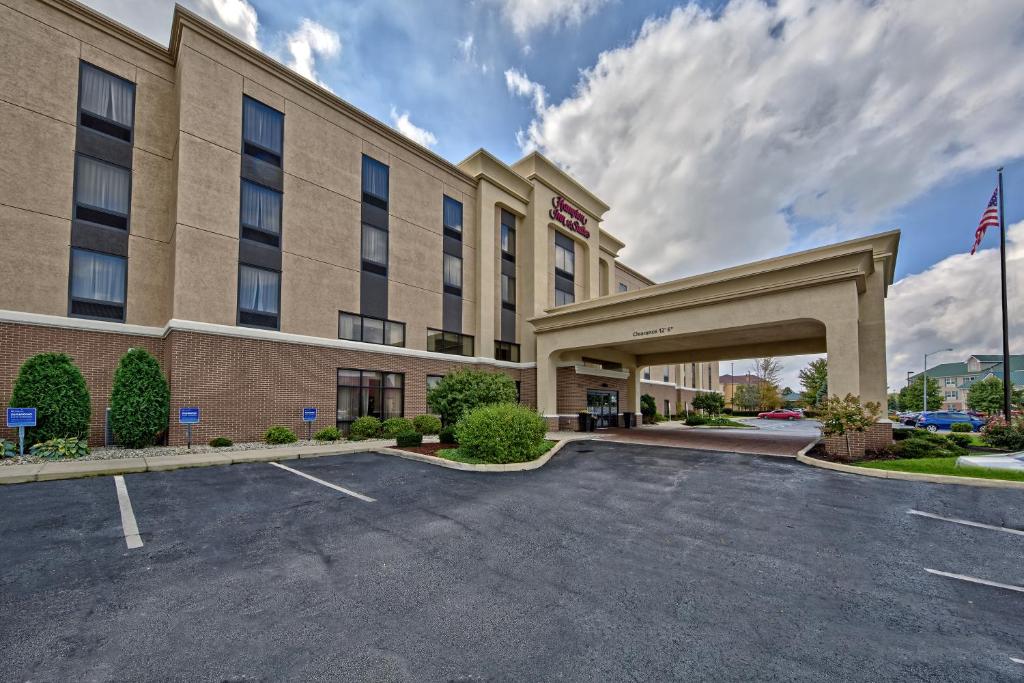 Hampton Inn & Suites Toledo-Perrysburg - image 3