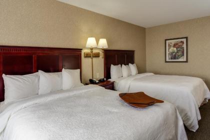 Hampton Inn & Suites Toledo-Perrysburg - image 9