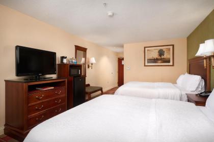 Hampton Inn & Suites Roswell - image 11