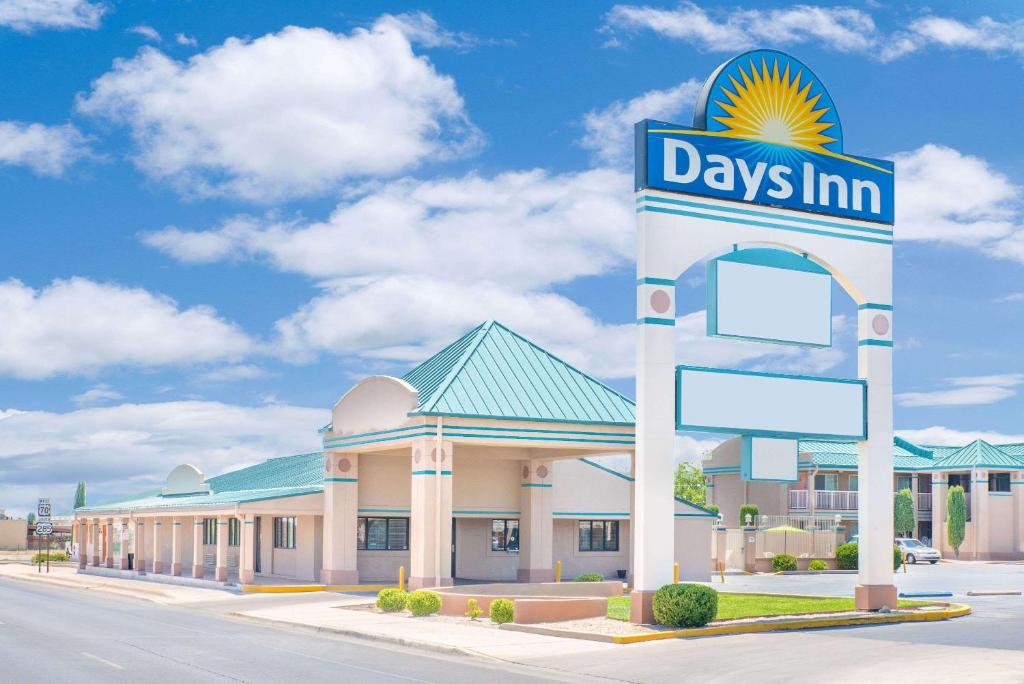 Days Inn by Wyndham Roswell - main image