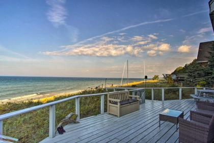 Lakefront Montague Cottage on a Private Beach!