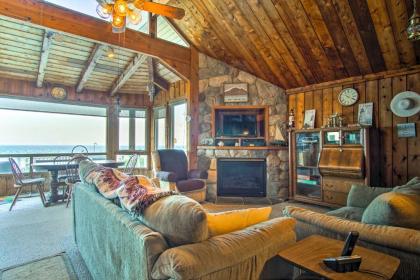 Lakefront Montague Cottage on a Private Beach! - image 11