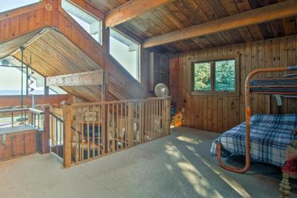 Lakefront Montague Cottage on a Private Beach! - image 9