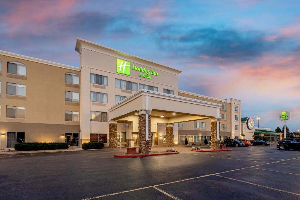 Holiday Inn Hotel & Suites Wausau-Rothschild an IHG Hotel - main image