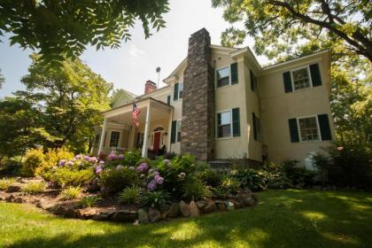 Airwell Bed and Breakfast Round Hill Virginia