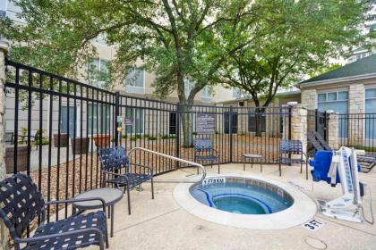 Hilton Garden Inn Austin Round Rock - image 9