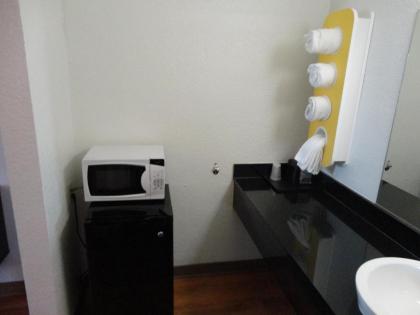 Motel 6-Round Rock TX - image 10