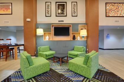 Holiday Inn Express & Suites Austin - Round Rock - image 3