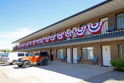 Big Sky Motel - image 15