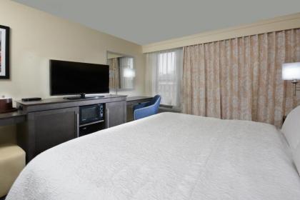 Hampton Inn Roxboro - image 18