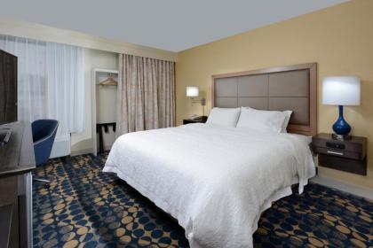 Hampton Inn Roxboro - image 20