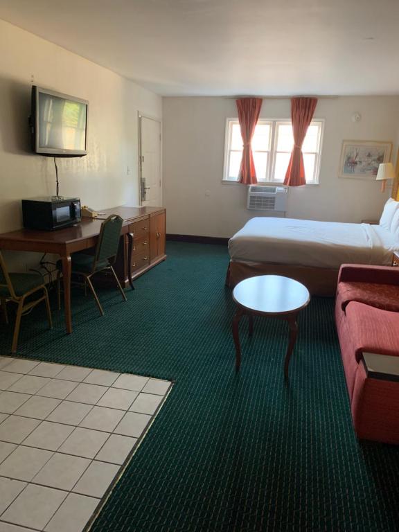 Americas Best Value Inn - Roxboro - image 7