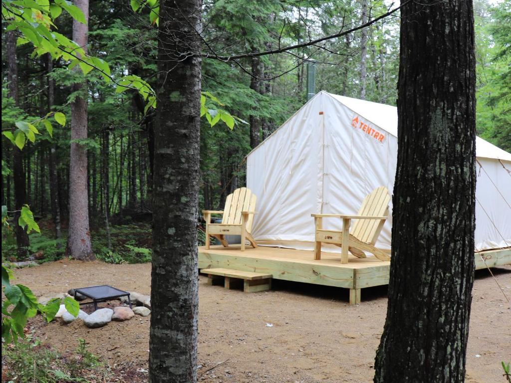 Tentrr State Parks - Mount Blue State Park - main image