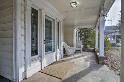 Historic House with Record Player Walk to Downtown Roxbury