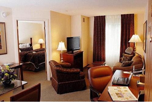 Staybridge Suites - Philadelphia Valley Forge 422 an IHG Hotel - image 3