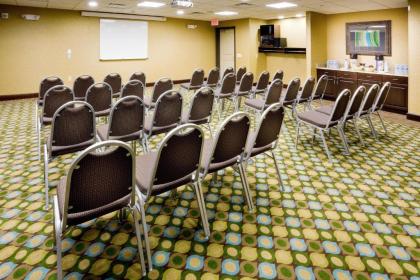 Holiday Inn Express and Suites Limerick-Pottstown an IHG Hotel - image 9