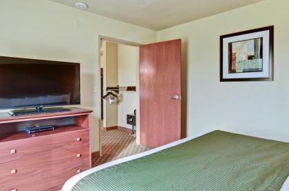 Cobblestone Inn & Suites - Rugby - image 11