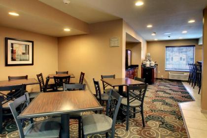 Cobblestone Inn & Suites - Rugby - image 14