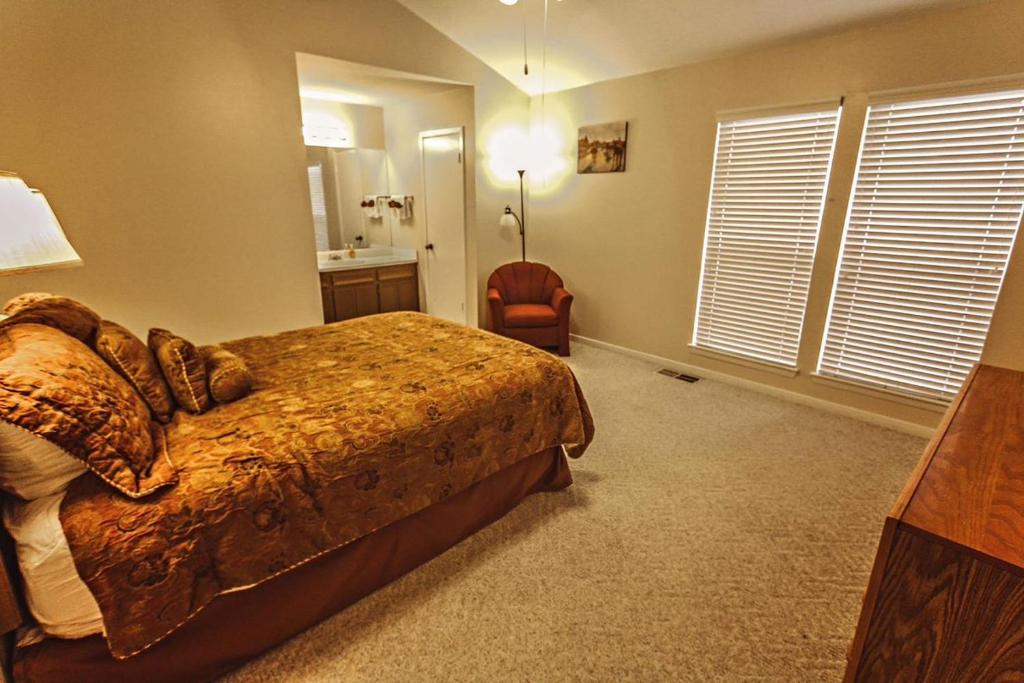 Ruidoso Downs Condos at Champion's Run a VRI resort - image 2