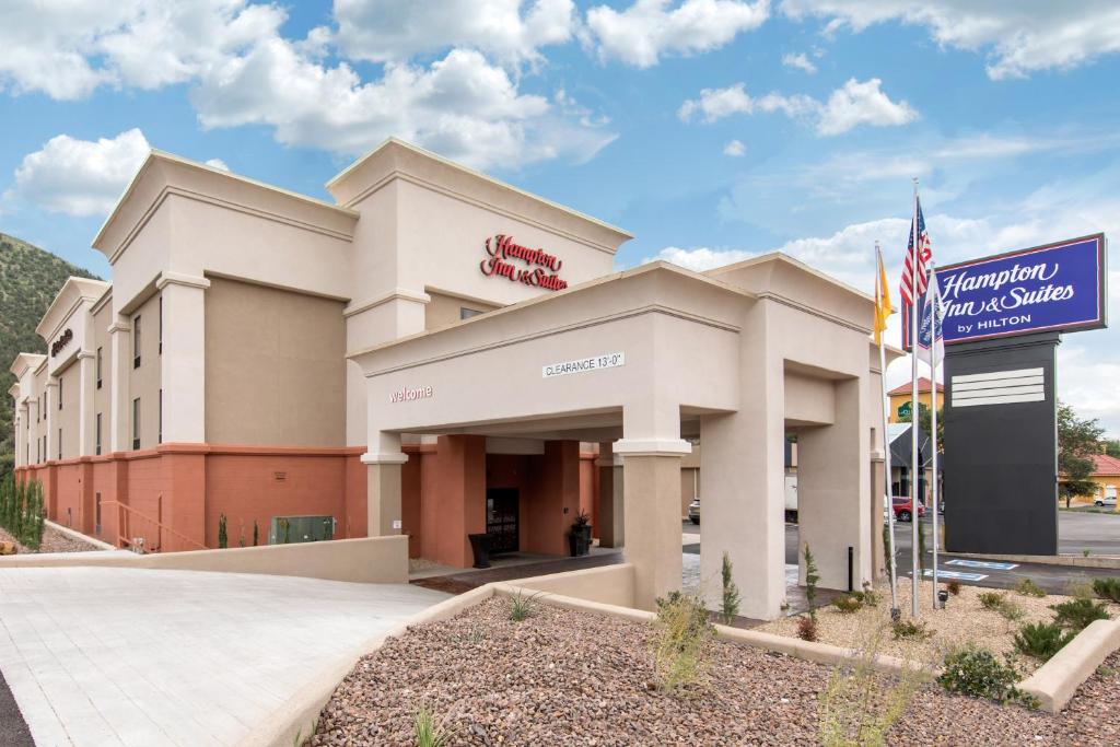 Hampton Inn & Suites Ruidoso Downs - main image