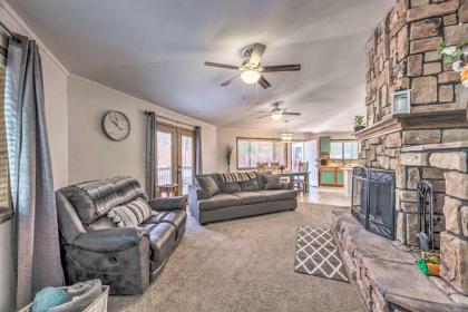 Chic Ruidoso Downs Cabin with Mountain Views!