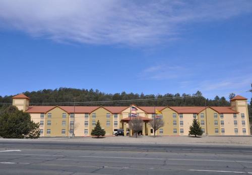 Ruidoso Mountain Inn - image 2