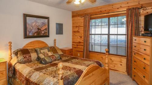 Hughes Cabin at Ruidoso with Forest View - image 4